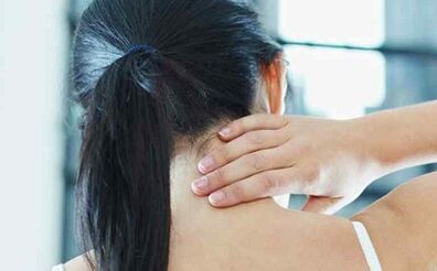 Como se manifesta a osteocondrosis cervical