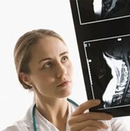 O diagnóstico de osteocondrose especifícase mediante un exame de feixe X